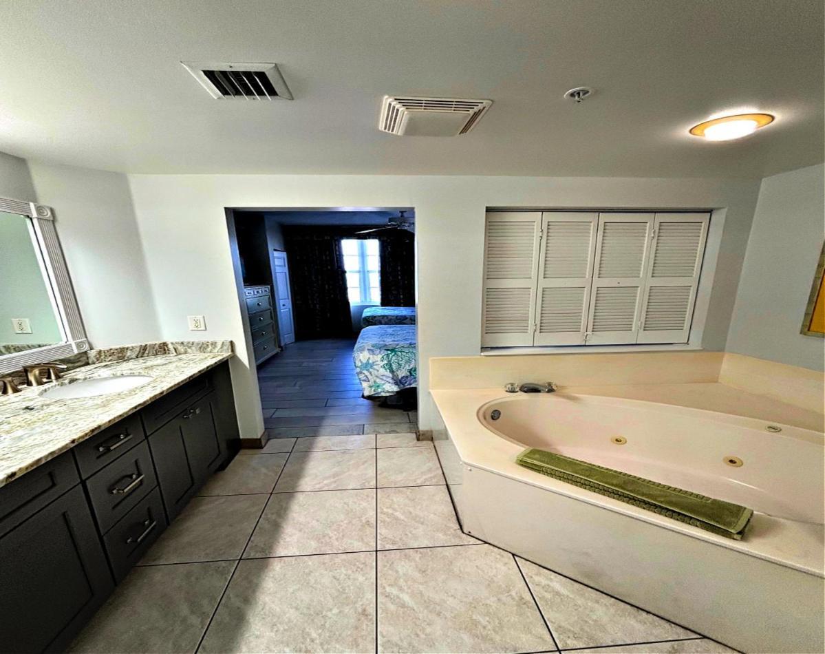 Vacation In Comfort And Luxury - 4th Floor 3 Bedroom Oceanfront - Wyndham Ocean Walk